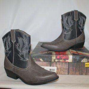 London Rebel Western Cowboy Boots Bootie w Original Box